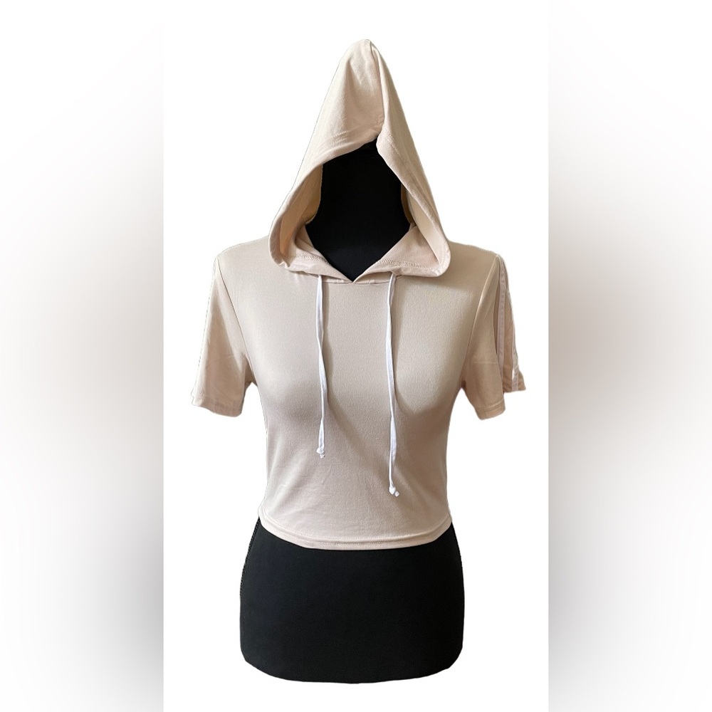 Charlotte Russe : Cream Cropped Short Sleeve Hoodie Shirt